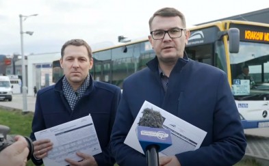 Burmistrz i jego zastępca odwołują kryzys komunikacyjny. Na linię Myślenice - Kraków wyjadą autobusy Kolei Małopolskich
