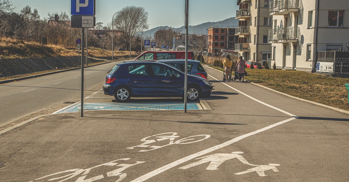 Raport z „Planu Zrównoważonej Mobilności”: Najgorzej oceniamy jakość ścieżek rowerowych i dostępność miejsc parkingowych