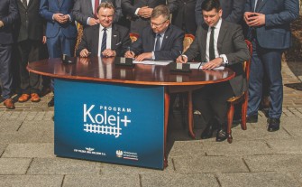 Podpisali umowę na przygotowanie dokumentacji dla „złotego pociągu" z Krakowa do Myślenic. „To pierwsze kilometry maratonu"