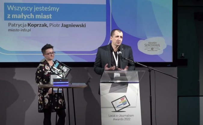 Patrycja Koprzak i Piotr Jagniewski z nagrodą za wywiad roku 2022. Miasto-info.pl w top 5 lokalnych mediów w Polsce