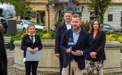 Politycy KO w Myślenicach: O państwie, przyszłości, lokalnych problemach i otwarciu zbiornika dobczyckiego