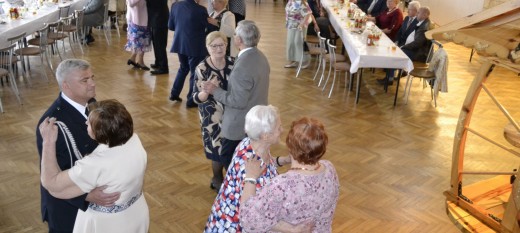 Myślenice. Spotkanie seniorów z Dolnego Przedmieścia przy muzyce z lat 60 i 70