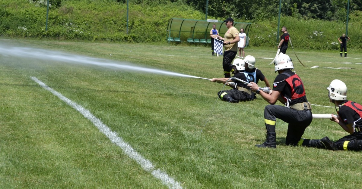 OSP Myślenice Dolne Przedmieście bezkonkurencyjne w zawodach sportowo pożarniczych