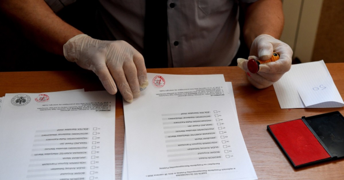 PKW: Karty do głosowania w wyborach do Sejmu, Senatu i referendum nie będą złączone
