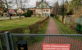 Myślenice. Radni pytają burmistrza o działkę po przedszkolu nr 3. Gorąca dyskusja na trzy miesiące przed wyborami