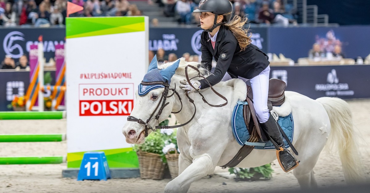 Anna Korus i Amelia Marszałek ze Stajni Przylesie w Borzęcie na największym turnieju jeździeckim w Polsce Cavaliada Tour