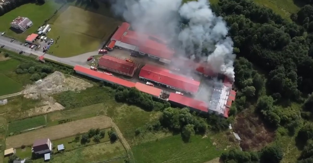 Pcim. Pożar zakładu lakierniczego