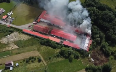 Pcim. Pożar zakładu lakierniczego