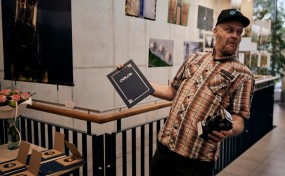 Dziesiąta przeglądowa wystawa mgFoto. Nagroda „Aparat Roku” trafiła do Rafała Podmokłego
