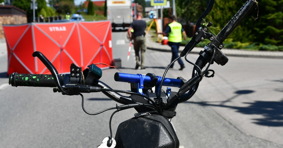 Sułkowice. Śmiertelny wypadek na ul. Partyzantów. Zginął 25-latek jadący hulajnogą