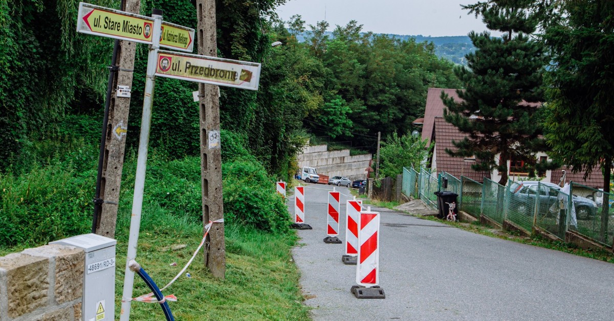 Dobczyce. Czy wjazd na ulicę Kazimierza Wielkiego powinien dotyczyć wyłącznie mieszkańców?