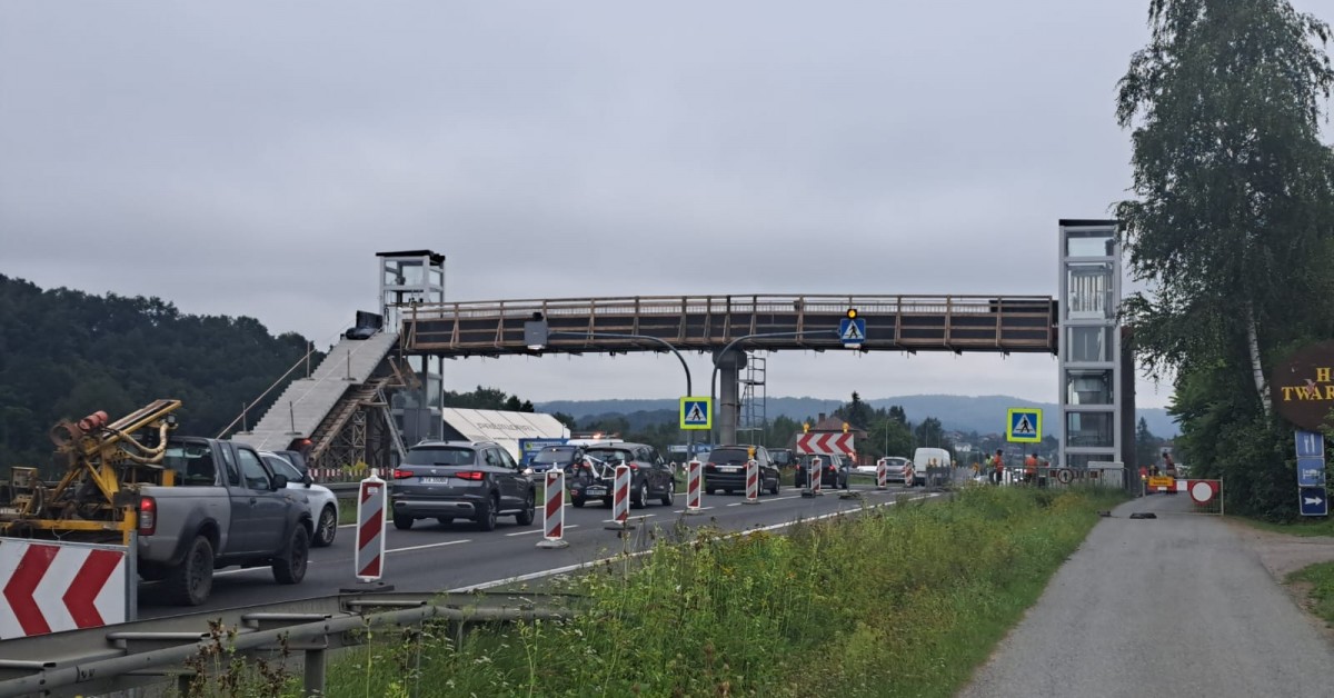 Kolejne utrudnienie na Zakopiance w Głogoczowie. Zwężenie pasów we wtorek 27 sierpnia