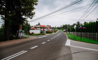 Siepraw. Przejście dla pieszych w okolicach stacji paliw? Starosta wymienia trzy powody dlaczego to się nie uda