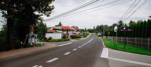 Siepraw. Przejście dla pieszych w okolicach stacji paliw? Starosta wymienia trzy powody dlaczego to się nie uda