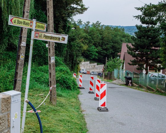 Dobczyce. Czy wjazd na ulicę Kazimierza Wielkiego powinien dotyczyć wyłącznie mieszkańców?