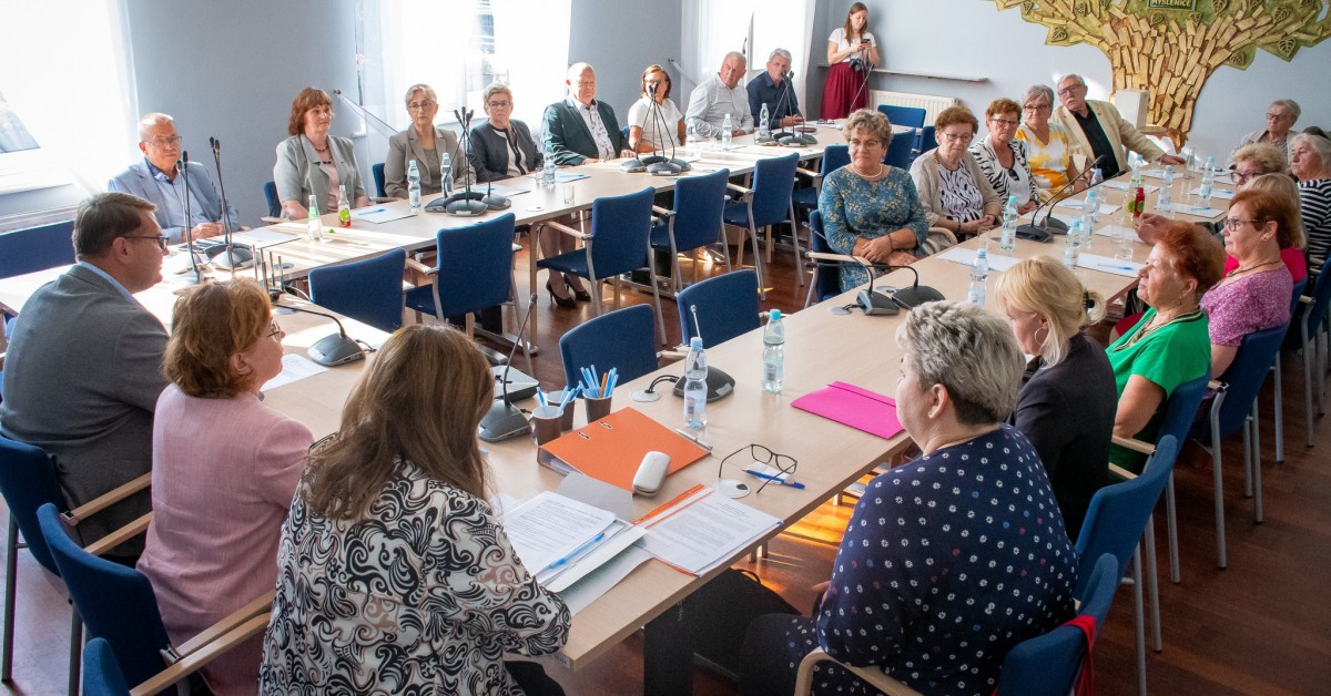 Myślenice. Wybrano członków rady seniorów. Kto wchodzi w jej skład?