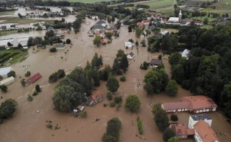 Radni przekazują pieniądze na usuwanie skutków powodzi w Kłodzku i Stroniach Śląskich