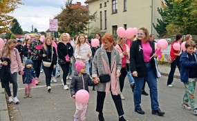 Myślenice. Ulicami miasta przeszedł Marsz Różowej Wstążki 2024