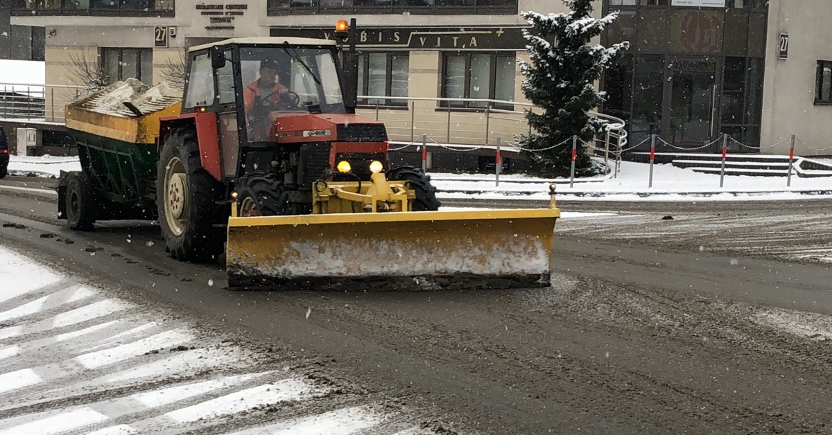 Zima 2024/25. Kto odśnieża drogi gminne?