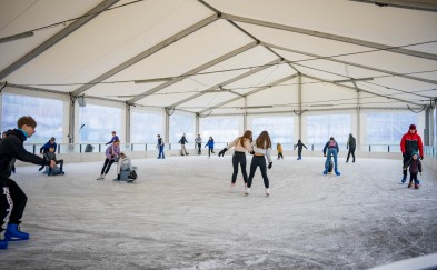 Zima w Sport Arena Myślenice – lodowisko już otwarte, a sezon narciarski zbliża się wielkimi krokami