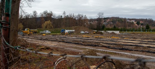 Myślenice. Opóźnienia przy budowie stadionu Dalinu. „Wynikają ze zmiany technologii wykonania trybun”