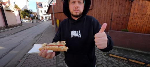 Myślenice. Książulo zrecenzował zapiekankę i pizzę z Lisiej Łapki. „Gdybym tu mieszkał, to pewnie czasami bym wpadał”