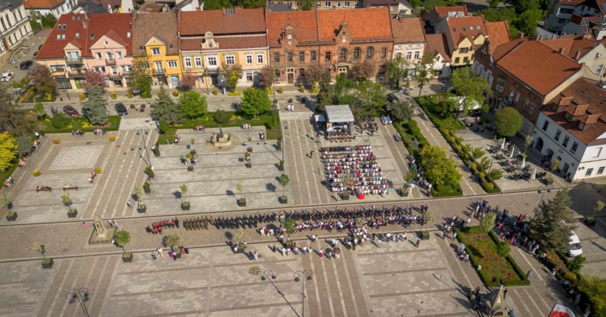 Myślenice. Msza na Rynku i uroczyste obchody 234. rocznicy uchwalenia Konstytucji 3 Maja