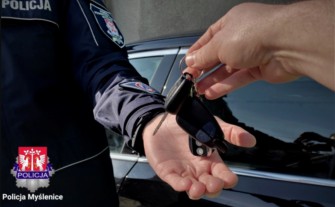 Siepraw. Na zakazie i bez prawa jazdy. Kierowca BMW w rękach policjantów z grupy SPEED