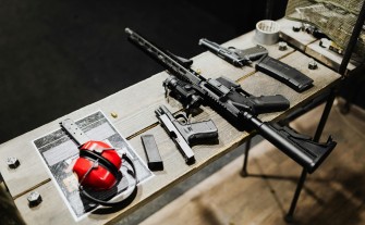 Impreza firmowa w Cracow Shooting Academy z Krakowa. Dlaczego to świetny pomysł na wyjście integracyjne?
