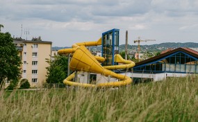 Myślenice. Trzecia niecka basenu opóźniona o rok. Rosną koszty remontu, a radni dokładają 1,8 mln zł