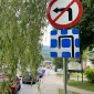Myślenice. Zakaz skrętu w lewo na Zarabiu. Jak prawidłowo wjechać na parking?