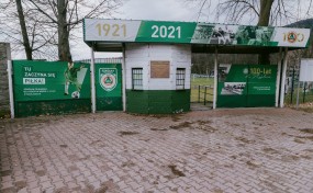 Wejście na stadion Dalinu Myślenice w takim wydaniu to już historia. Właśnie przestało istnieć