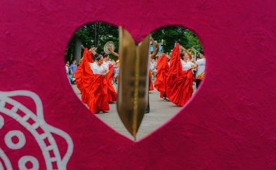 Spotkania z Folklorem 2025. Codzienne potańcówki w Parku Jordana z zespołami z całego świata