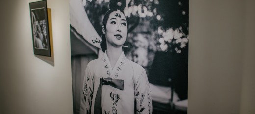 Folklor na zdjęciach Natalii Raby. "Szarość Folkloru. Opowieść bez koloru"