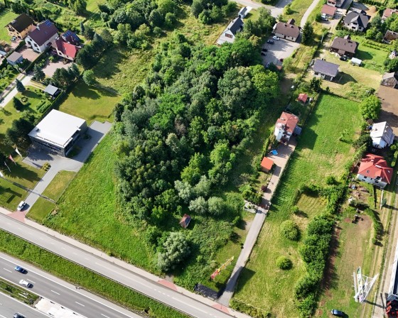 Nowa siedziba policji zapowiadana jest od 2022 roku. Starosta z burmistrzem przekazali działkę pod jej budowę