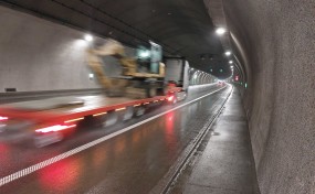 Kolejny rekord w tunelu na Zakopiance. W ciągu doby przejechało nim 53 tys. samochodów