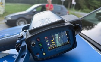 Policjanci na drogach powiatu myślenickiego. Kierowcy tracą dowody rejestracyjne i prawa jazdy
