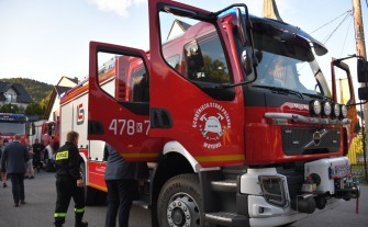 Bysina. Strażacy odebrali nowy wóz ratowiczno-gaśniczy