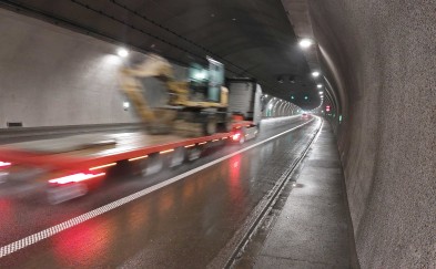 Kolejny rekord w tunelu na Zakopiance. W ciągu doby przejechało nim 53 tys. samochodów
