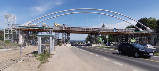 Zakopianka. Kolejny tydzień z korkami w Myślenicach. Tym razem przy budowie kładki