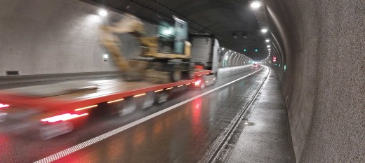 Kolejny rekord w tunelu na Zakopiance. W ciągu doby przejechało nim 53 tys. samochodów