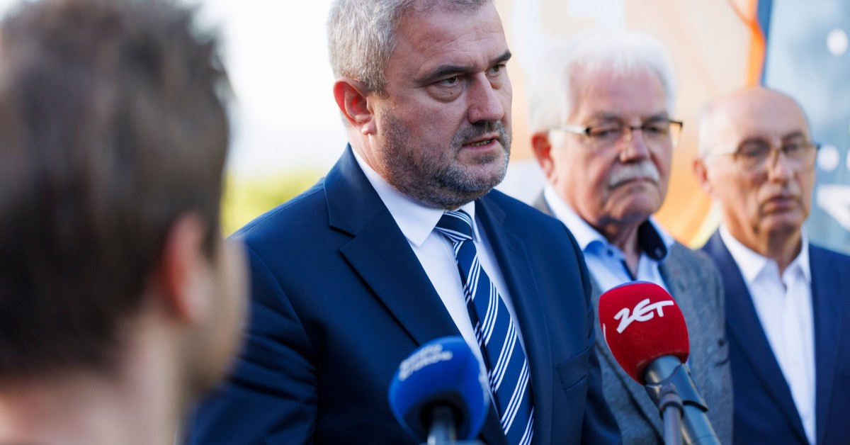 Wiceminister Stanisław Bukowiec: Nie rezygnujemy z planu budowy nowego połączenia S7