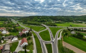 Przedstawili plan na zakorkowaną zakopiankę. Ruch na trasie Myślenice-Kraków mają rozładować drogi lokalne