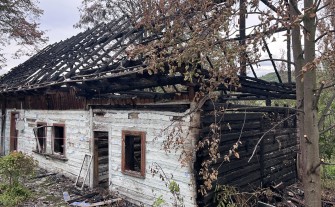 Jasienica. Z domu wyniosła dwie kurtki i dwie pary spodni. Cały dobytek pochłonął pożar. Potrzebna pomoc