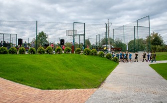 Jawornik. Boisko i plac zabaw przy szkole podstawowej otwarte