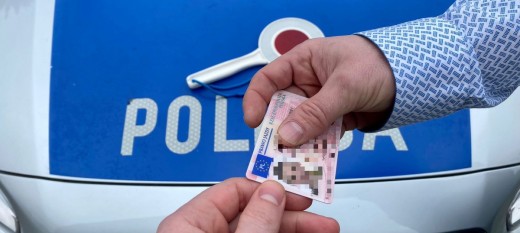 Setką w terenie zabudowanym i jazda bez prawka. Policjanci kontrolują kierowców