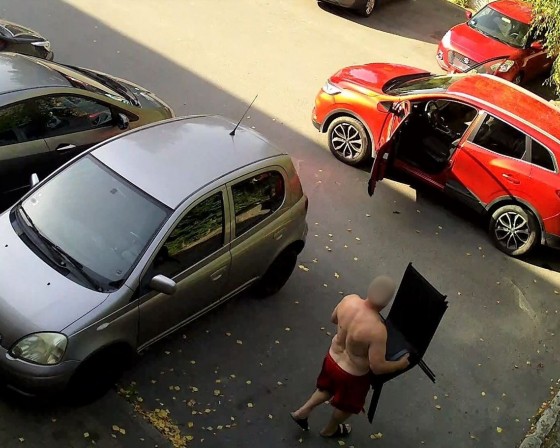 Siepraw. Ukradł krzesła z lokalu. „Zachowywał się, jakby należały do niego”