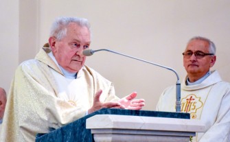 Ksiądz Prałat Karol Jarosz Honorowym Obywatelem Gminy Myślenice
