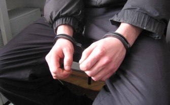 Dobczyce. Policjanci interweniowali w sprawie awantury domowej. Skończyło się na zatrzymaniu i deportacji