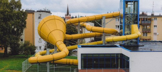 Trzecia niecka ze zjeżdżalnią mają kolejne opóźnienie. „Nowe baseny będą otwarte w późniejszym terminie”